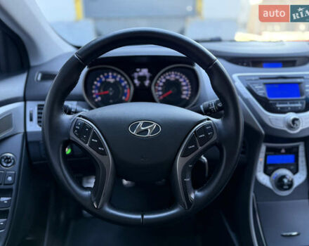 Хендай Элантра 2012 в Тернополе на Automoto.ua Серый Хендай Элантра, объемом двигателя 1.8 л и пробегом 168 тыс. км за 7500 $, фото 32 на Automoto.ua