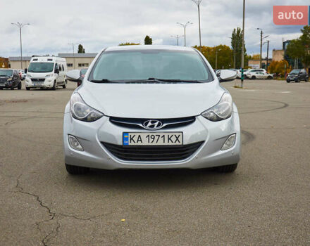 Сірий Хендай Елантра, об'ємом двигуна 1.59 л та пробігом 225 тис. км за 9500 $, фото 1 на Automoto.ua