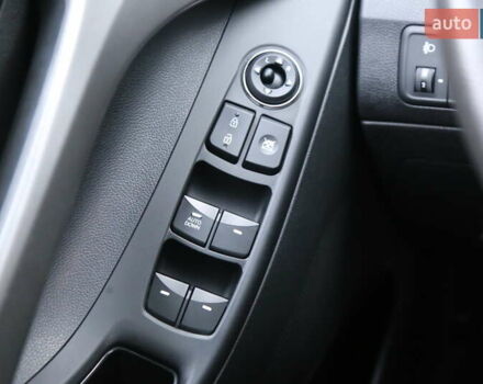 Сірий Хендай Елантра, об'ємом двигуна 1.59 л та пробігом 175 тис. км за 9200 $, фото 21 на Automoto.ua