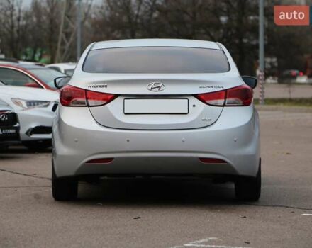 Сірий Хендай Елантра, об'ємом двигуна 1.59 л та пробігом 175 тис. км за 9200 $, фото 5 на Automoto.ua