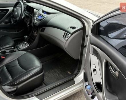 Сірий Хендай Елантра, об'ємом двигуна 1.8 л та пробігом 287 тис. км за 7850 $, фото 9 на Automoto.ua