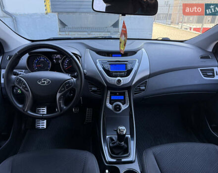 Хендай Элантра 2012 в Тернополе на Automoto.ua Серый Хендай Элантра, объемом двигателя 1.8 л и пробегом 168 тыс. км за 7500 $, фото 33 на Automoto.ua