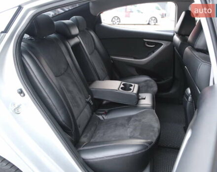 Сірий Хендай Елантра, об'ємом двигуна 1.59 л та пробігом 175 тис. км за 9200 $, фото 10 на Automoto.ua