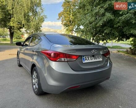 Сірий Хендай Елантра, об'ємом двигуна 1.8 л та пробігом 175 тис. км за 7800 $, фото 5 на Automoto.ua
