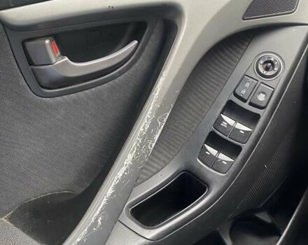 Хендай Элантра 2012 в Днепре (Днепропетровске) на Automoto.ua Серый Хендай Элантра, объемом двигателя 1.8 л и пробегом 194 тыс. км за 8300 $, фото 15 на Automoto.ua