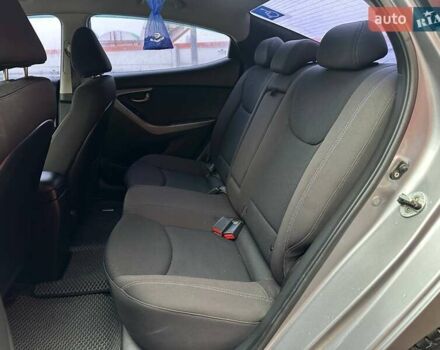 Сірий Хендай Елантра, об'ємом двигуна 1.59 л та пробігом 232 тис. км за 8290 $, фото 9 на Automoto.ua