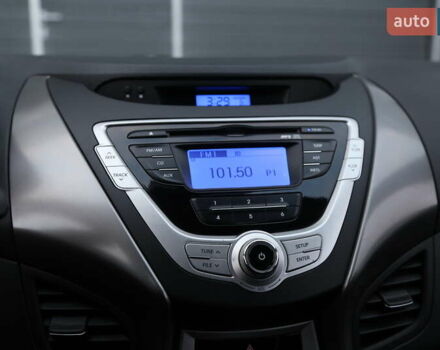 Сірий Хендай Елантра, об'ємом двигуна 1.59 л та пробігом 175 тис. км за 9200 $, фото 18 на Automoto.ua