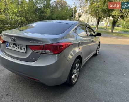 Сірий Хендай Елантра, об'ємом двигуна 1.8 л та пробігом 175 тис. км за 7800 $, фото 3 на Automoto.ua