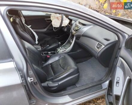 Сірий Хендай Елантра, об'ємом двигуна 1.8 л та пробігом 180 тис. км за 4500 $, фото 2 на Automoto.ua