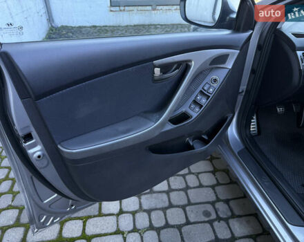 Хендай Элантра 2012 в Тернополе на Automoto.ua Серый Хендай Элантра, объемом двигателя 1.8 л и пробегом 168 тыс. км за 7500 $, фото 25 на Automoto.ua