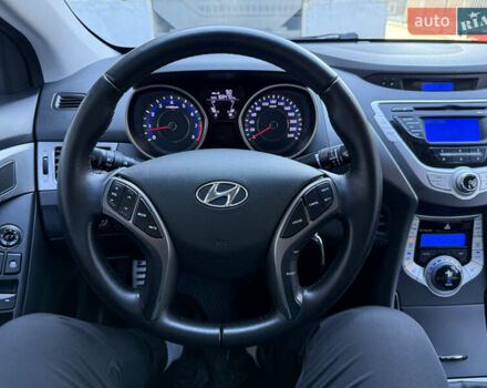 Хендай Элантра 2012 в Тернополе на Automoto.ua Серый Хендай Элантра, объемом двигателя 1.8 л и пробегом 168 тыс. км за 7500 $, фото 39 на Automoto.ua