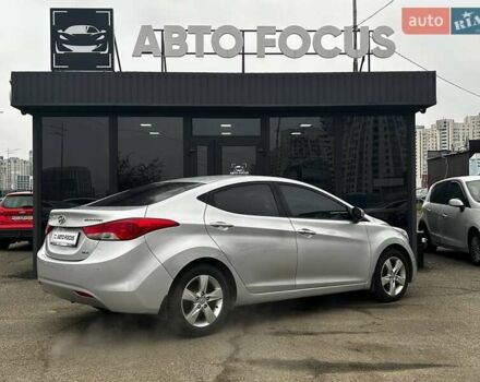 Сірий Хендай Елантра, об'ємом двигуна 1.59 л та пробігом 225 тис. км за 9990 $, фото 5 на Automoto.ua