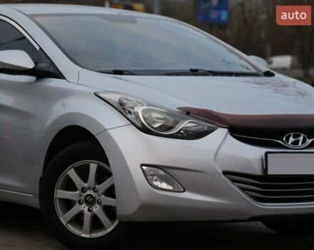 Сірий Хендай Елантра, об'ємом двигуна 1.59 л та пробігом 175 тис. км за 9200 $, фото 3 на Automoto.ua