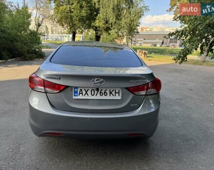 Сірий Хендай Елантра, об'ємом двигуна 1.8 л та пробігом 175 тис. км за 7800 $, фото 4 на Automoto.ua