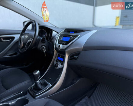 Хендай Элантра 2012 в Тернополе на Automoto.ua Серый Хендай Элантра, объемом двигателя 1.8 л и пробегом 168 тыс. км за 7500 $, фото 43 на Automoto.ua