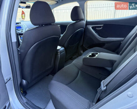 Хендай Элантра 2012 в Тернополе на Automoto.ua Серый Хендай Элантра, объемом двигателя 1.8 л и пробегом 168 тыс. км за 7500 $, фото 45 на Automoto.ua