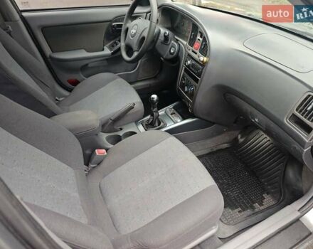 Серый Хендай Элантра, объемом двигателя 1.6 л и пробегом 197 тыс. км за 4400 $, фото 22 на Automoto.ua