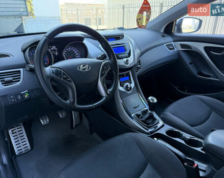 Хендай Элантра 2012 в Тернополе на Automoto.ua Серый Хендай Элантра, объемом двигателя 1.8 л и пробегом 168 тыс. км за 7500 $, фото 27 на Automoto.ua