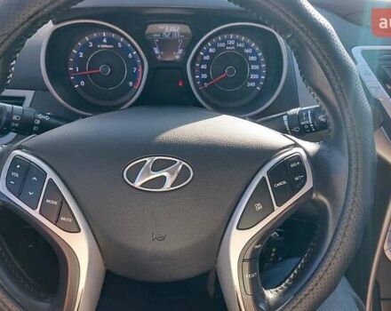 Сірий Хендай Елантра, об'ємом двигуна 1.8 л та пробігом 185 тис. км за 8900 $, фото 9 на Automoto.ua