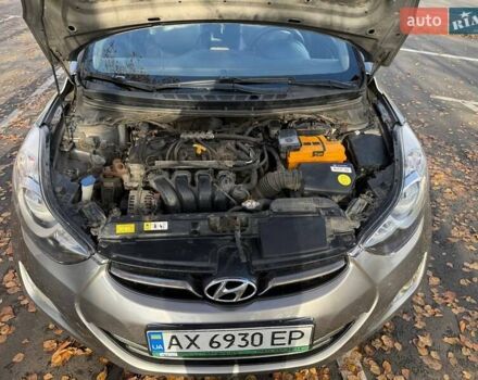 Сірий Хендай Елантра, об'ємом двигуна 1.8 л та пробігом 220 тис. км за 8600 $, фото 14 на Automoto.ua