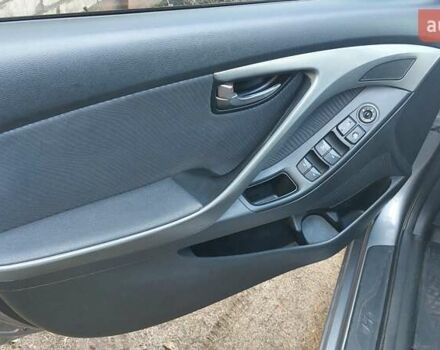 Сірий Хендай Елантра, об'ємом двигуна 1.8 л та пробігом 185 тис. км за 8900 $, фото 13 на Automoto.ua