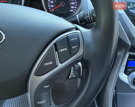 Хендай Элантра 2012 в Тернополе на Automoto.ua Серый Хендай Элантра, объемом двигателя 1.8 л и пробегом 168 тыс. км за 7500 $, фото 29 на Automoto.ua