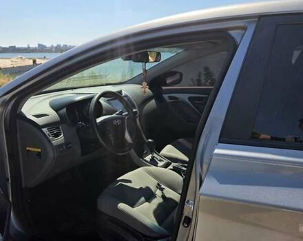 Хендай Элантра 2013 в Днепре (Днепропетровске) на Automoto.ua Серый Хендай Элантра, объемом двигателя 1.8 л и пробегом 185 тыс. км за 9500 $, фото 3 на Automoto.ua