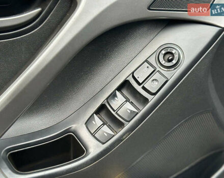 Серый Хендай Элантра, объемом двигателя 1.6 л и пробегом 133 тыс. км за 8690 $, фото 13 на Automoto.ua