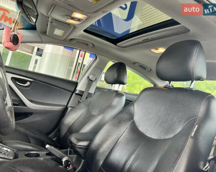 Хендай Элантра 2013 в Николаеве на Automoto.ua Серый Хендай Элантра, объемом двигателя 1.8 л и пробегом 205 тыс. км за 9999 $, фото 6 на Automoto.ua