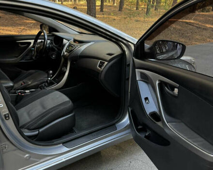 Серый Хендай Элантра, объемом двигателя 1.59 л и пробегом 122 тыс. км за 9500 $, фото 9 на Automoto.ua