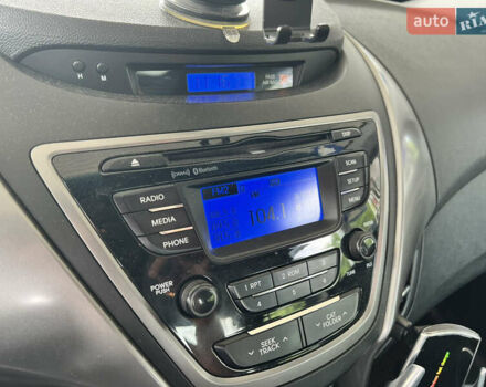 Хендай Элантра 2013 в Николаеве на Automoto.ua Серый Хендай Элантра, объемом двигателя 1.8 л и пробегом 205 тыс. км за 9999 $, фото 9 на Automoto.ua