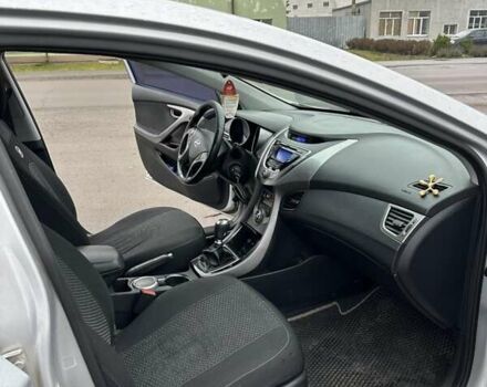 Серый Хендай Элантра, объемом двигателя 1.8 л и пробегом 136 тыс. км за 10500 $, фото 6 на Automoto.ua