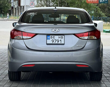 Хендай Элантра 2013 в Николаеве на Automoto.ua Серый Хендай Элантра, объемом двигателя 1.8 л и пробегом 205 тыс. км за 9999 $, фото 4 на Automoto.ua