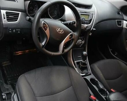 Сірий Хендай Елантра, об'ємом двигуна 1.59 л та пробігом 150 тис. км за 8000 $, фото 20 на Automoto.ua
