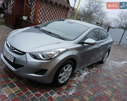Сірий Хендай Елантра, об'ємом двигуна 1.59 л та пробігом 150 тис. км за 8000 $, фото 1 на Automoto.ua