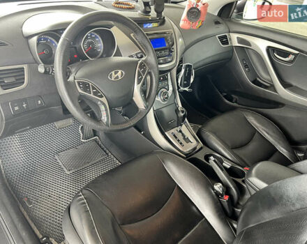 Хендай Элантра 2013 в Николаеве на Automoto.ua Серый Хендай Элантра, объемом двигателя 1.8 л и пробегом 205 тыс. км за 9999 $, фото 5 на Automoto.ua