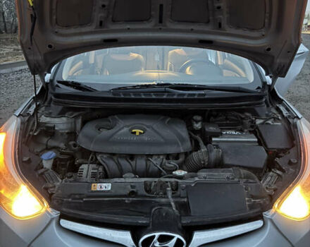 Серый Хендай Элантра, объемом двигателя 1.8 л и пробегом 258 тыс. км за 9000 $, фото 26 на Automoto.ua