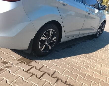 Серый Хендай Элантра, объемом двигателя 1.6 л и пробегом 200 тыс. км за 7200 $, фото 3 на Automoto.ua