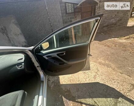 Серый Хендай Элантра, объемом двигателя 1.8 л и пробегом 116 тыс. км за 8000 $, фото 5 на Automoto.ua