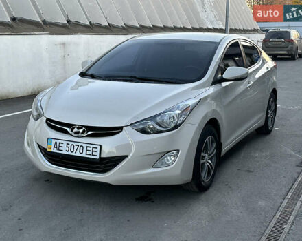 Хендай Элантра 2014 в Днепре (Днепропетровске) на Automoto.ua Серый Хендай Элантра, объемом двигателя 1.6 л и пробегом 95 тыс. км за 8800 $, фото 3 на Automoto.ua
