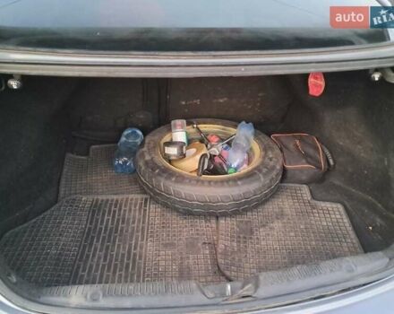 Сірий Хендай Елантра, об'ємом двигуна 1.8 л та пробігом 100 тис. км за 9000 $, фото 8 на Automoto.ua