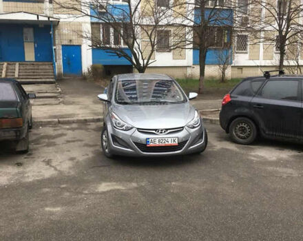 Сірий Хендай Елантра, об'ємом двигуна 1.59 л та пробігом 115 тис. км за 13000 $, фото 1 на Automoto.ua