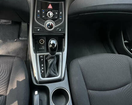 Сірий Хендай Елантра, об'ємом двигуна 1.8 л та пробігом 122 тис. км за 10350 $, фото 2 на Automoto.ua