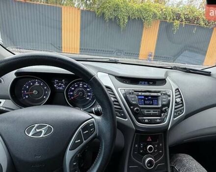Сірий Хендай Елантра, об'ємом двигуна 1.8 л та пробігом 180 тис. км за 9400 $, фото 5 на Automoto.ua