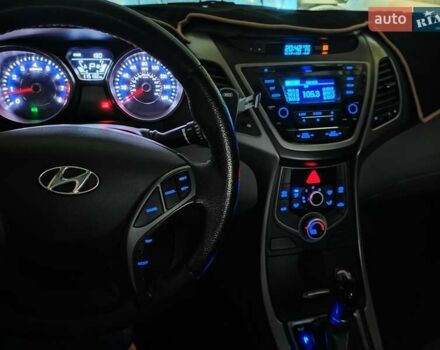 Сірий Хендай Елантра, об'ємом двигуна 1.8 л та пробігом 184 тис. км за 10200 $, фото 7 на Automoto.ua