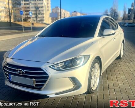 Сірий Хендай Елантра, об'ємом двигуна 16 л та пробігом 185 тис. км за 9499 $, фото 4 на Automoto.ua