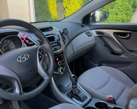 Хендай Элантра 2015 в Ровно на Automoto.ua Серый Хендай Элантра, объемом двигателя 1.8 л и пробегом 150 тыс. км за 9800 $, фото 4 на Automoto.ua