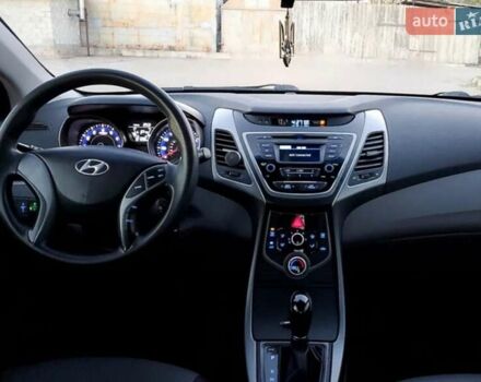 Серый Хендай Элантра, объемом двигателя 1.8 л и пробегом 215 тыс. км за 9500 $, фото 6 на Automoto.ua