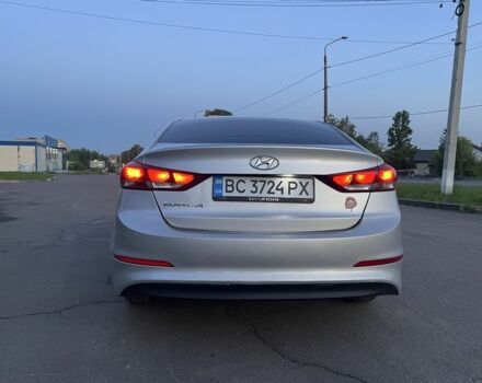 Серый Хендай Элантра, объемом двигателя 2 л и пробегом 190 тыс. км за 9500 $, фото 4 на Automoto.ua