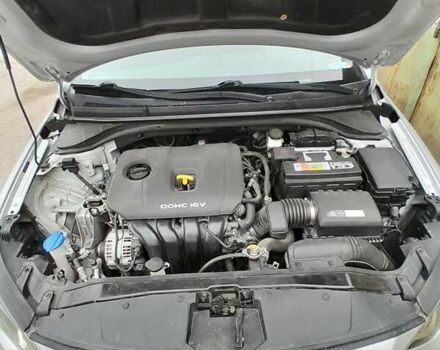 Серый Хендай Элантра, объемом двигателя 2 л и пробегом 95 тыс. км за 12500 $, фото 5 на Automoto.ua